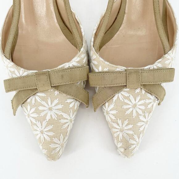 Manolo Blahnik Cream Tan Floral Embroidered Bow Pointed Toe Slingback Heel IT 37 - Picture 7 of 12